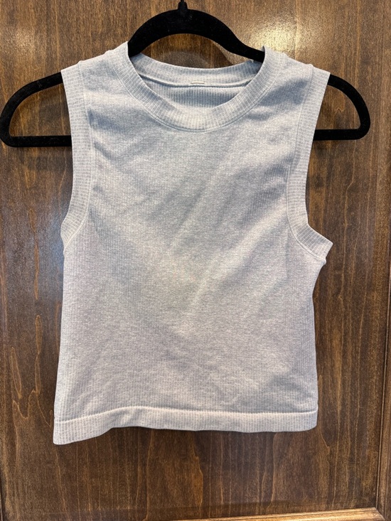 Athleta Tops - Athleta Heather Light Gray Ribbed Sleeveless Tank